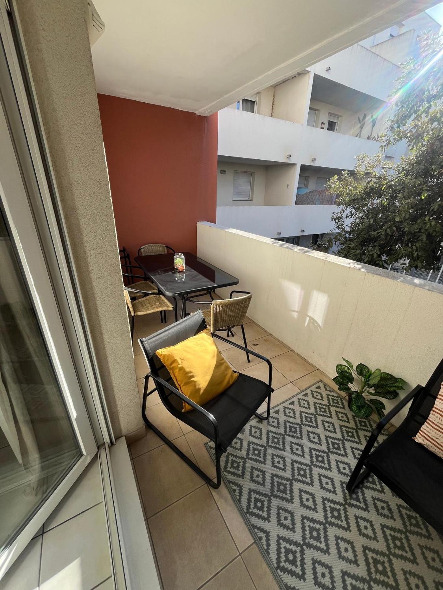 Joli Appart / Parking / Clim / Wifi Montpellier Exterior foto